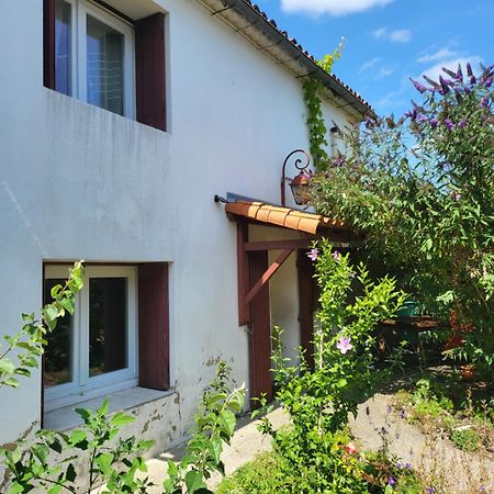 La Maison Rouge Paisible Maison De Pays Saujon Exterior foto